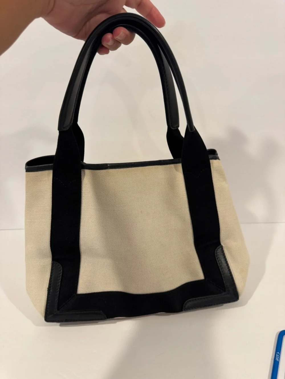 Valencia’s Medium Cabas Tote bag - Picture 7 of 9